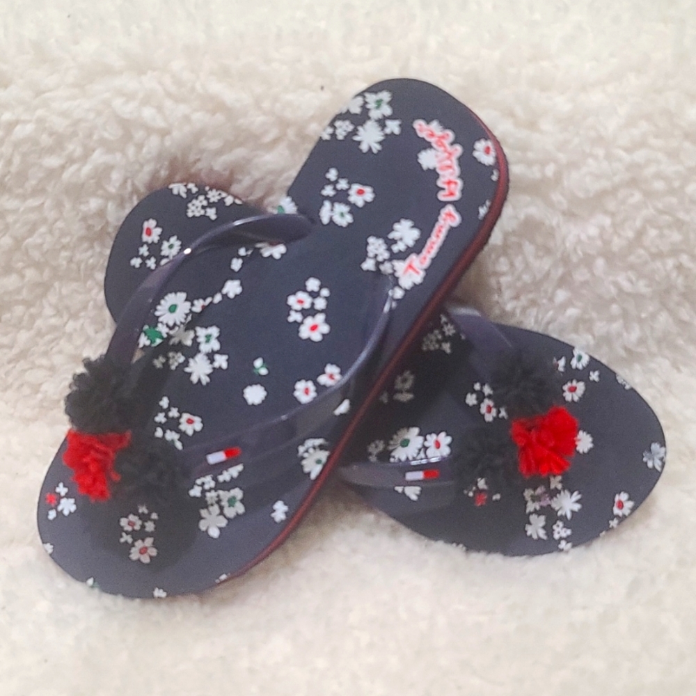 Tommy Hilfiger flip flops navy blue flower design size 12-13